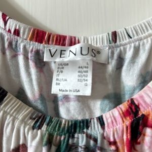 Venus off the shoulder top Sz L